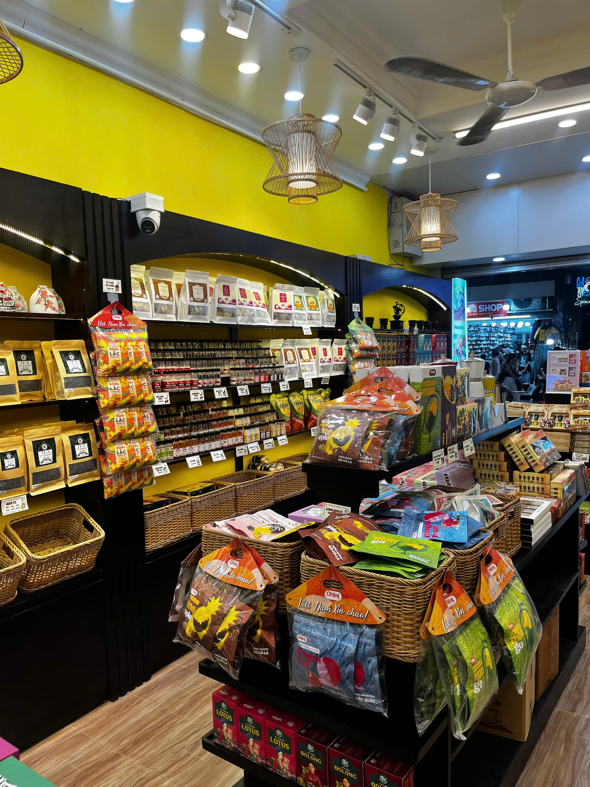 Trung The Coffee House interior 6